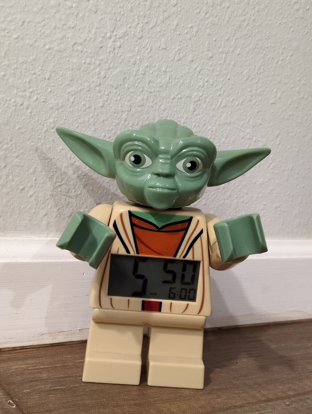 Lego Star Wars Yoda Minifigure Alarm Clock